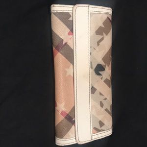 Burbery wallet slightly used